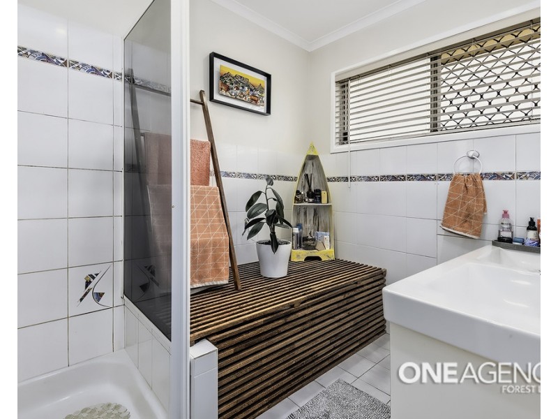 42 Tinaroo Street, Durack QLD 4077