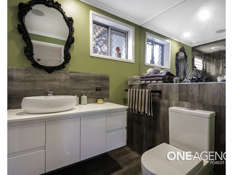 42 Tinaroo Street, Durack QLD 4077