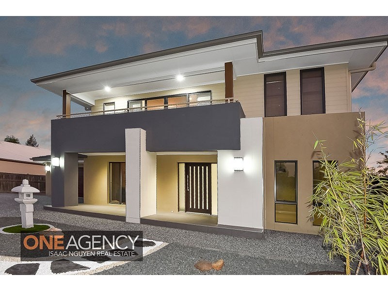 4 Conlan Court, Augustine Heights QLD 4300