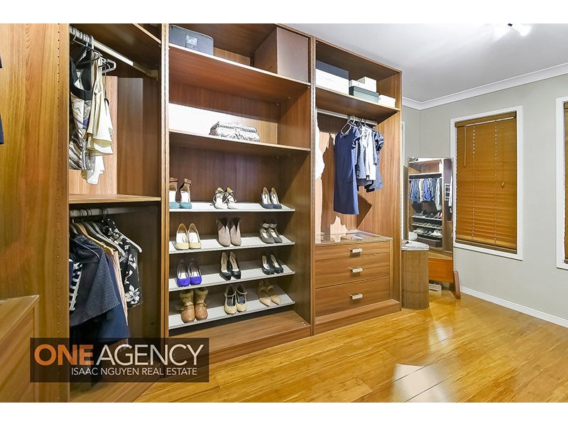 4 Conlan Court, Augustine Heights QLD 4300