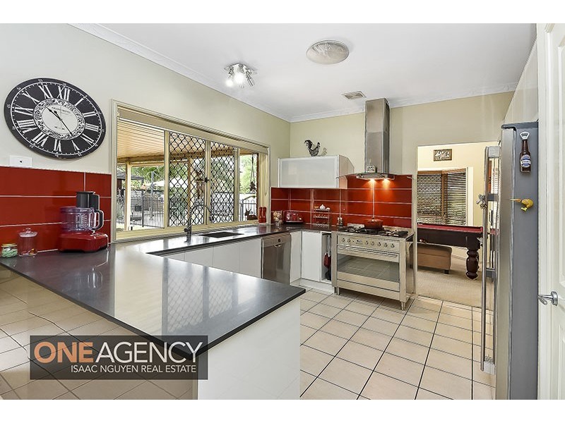 42 Glasshouse Cr, Forest Lake QLD 4078