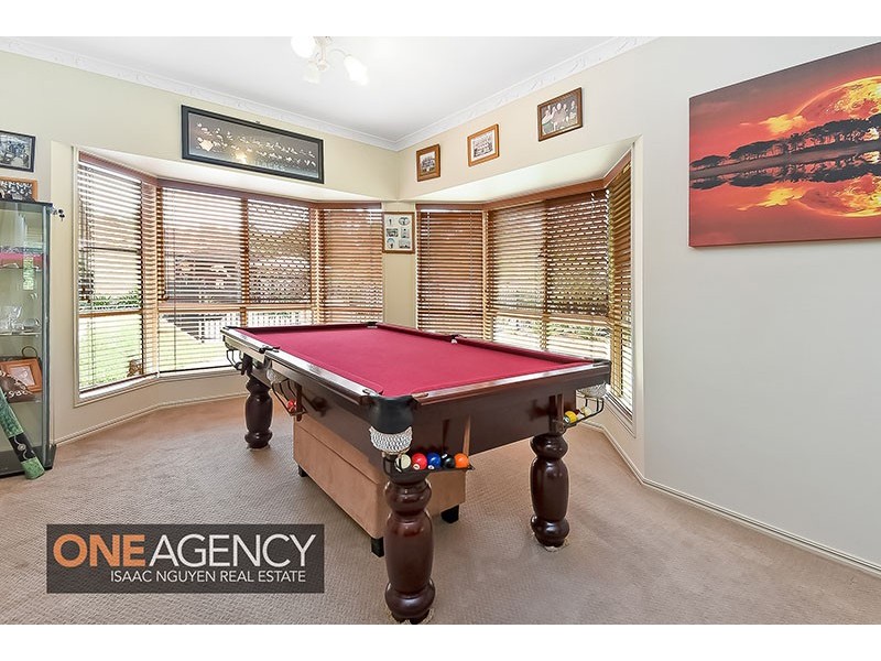 42 Glasshouse Cr, Forest Lake QLD 4078