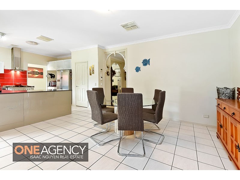 42 Glasshouse Cr, Forest Lake QLD 4078