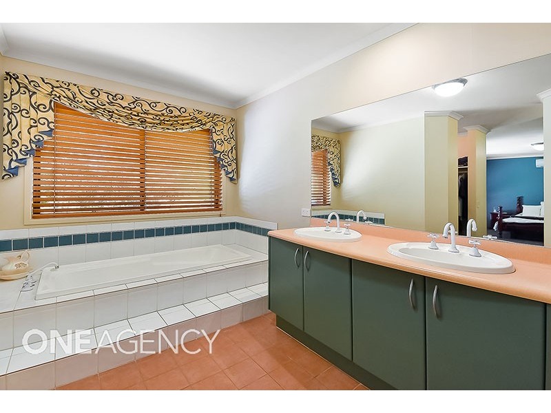 21 Toorak Place, Forest Lake QLD 4078