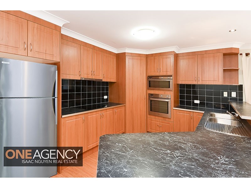 9 Admiral Cres, Springfield Lakes QLD 4300