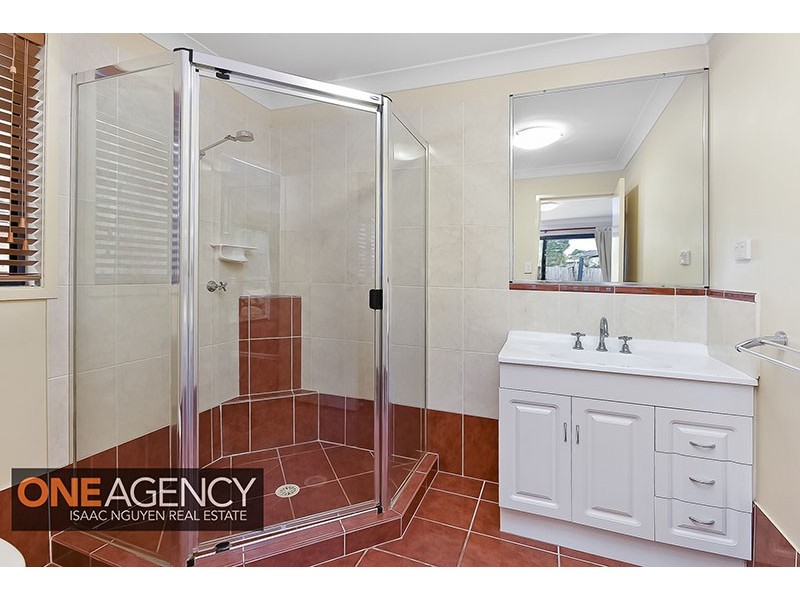 9 Admiral Cres, Springfield Lakes QLD 4300