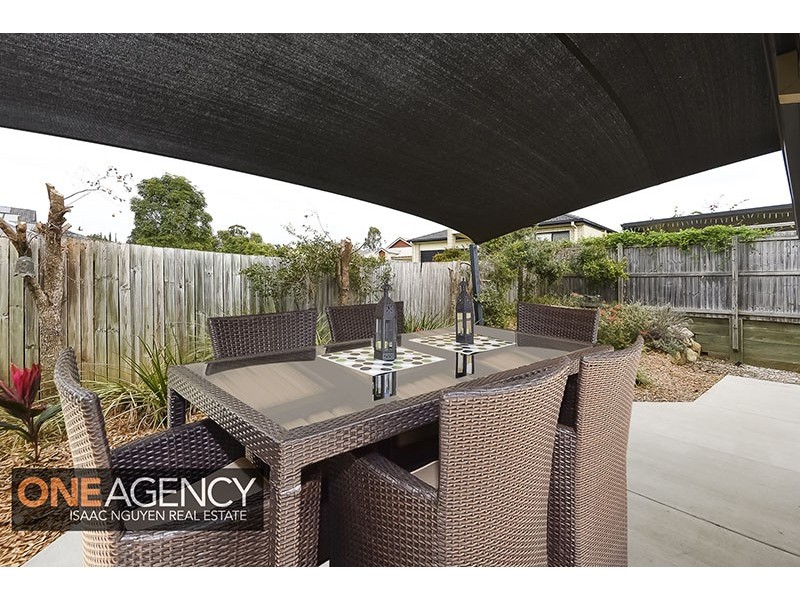 9 Admiral Cres, Springfield Lakes QLD 4300