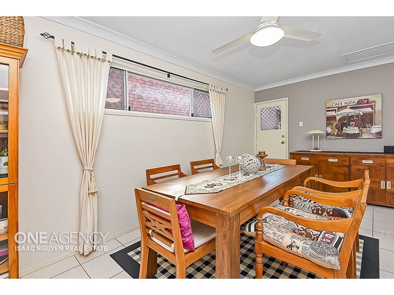 12 Pinaster Street, Forest Lake QLD 4078