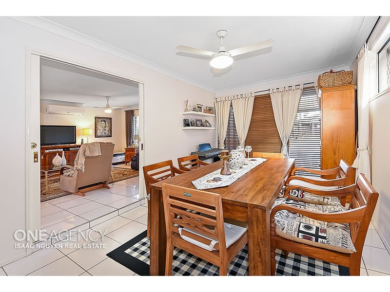 12 Pinaster Street, Forest Lake QLD 4078