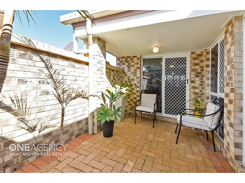 12 Pinaster Street, Forest Lake QLD 4078