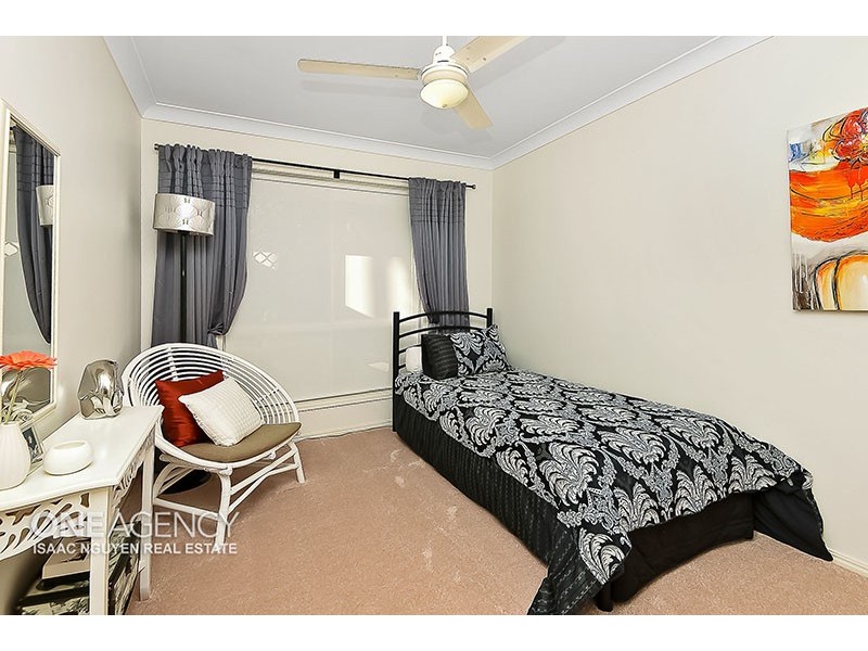 12 Pinaster Street, Forest Lake QLD 4078