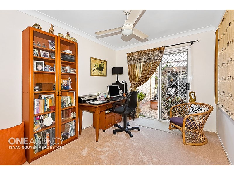 12 Pinaster Street, Forest Lake QLD 4078