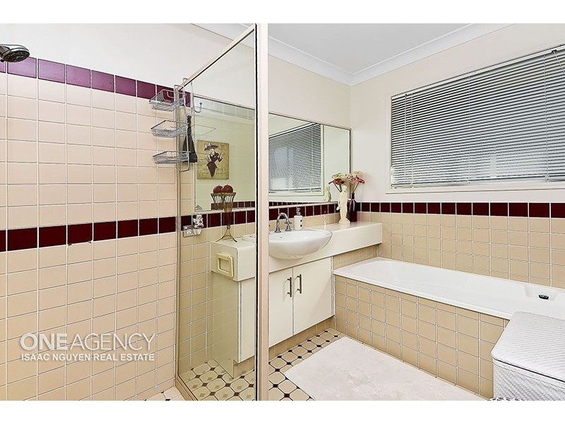 12 Pinaster Street, Forest Lake QLD 4078