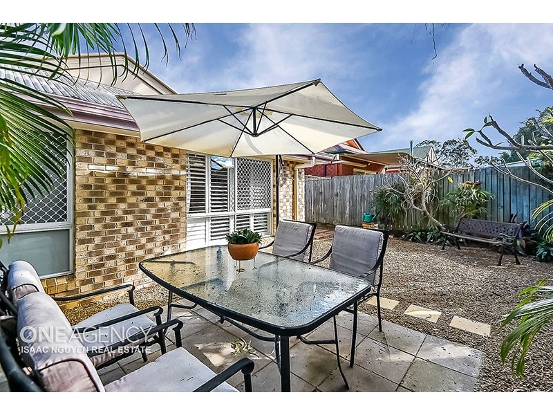 12 Pinaster Street, Forest Lake QLD 4078