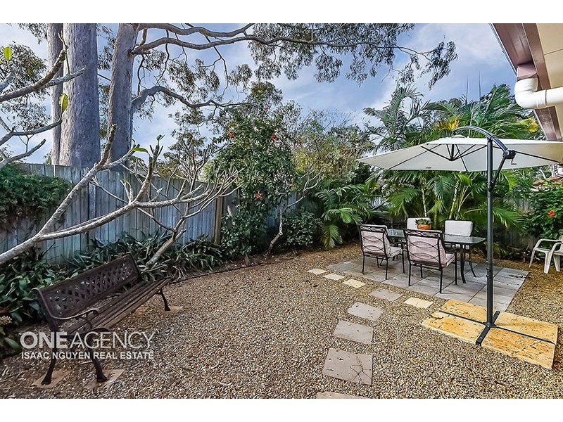 12 Pinaster Street, Forest Lake QLD 4078