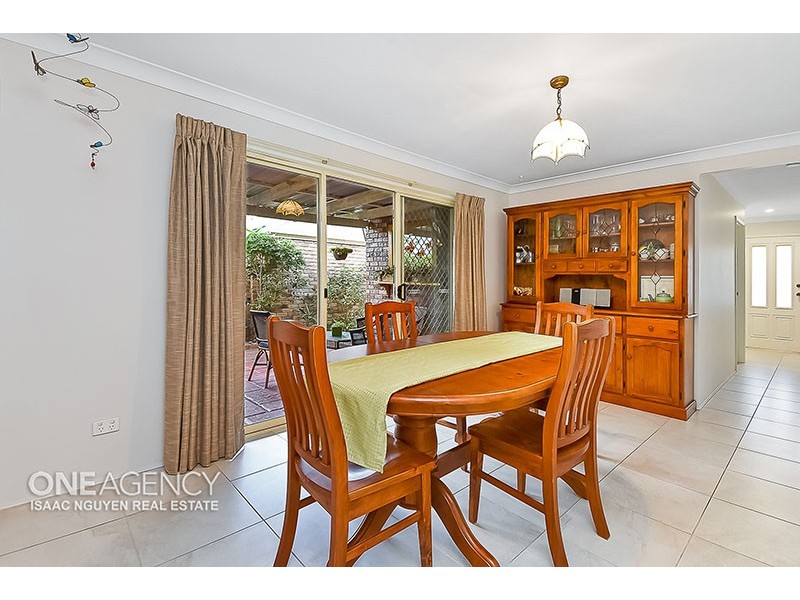 5 Bribie Pl, Forest Lake QLD 4078