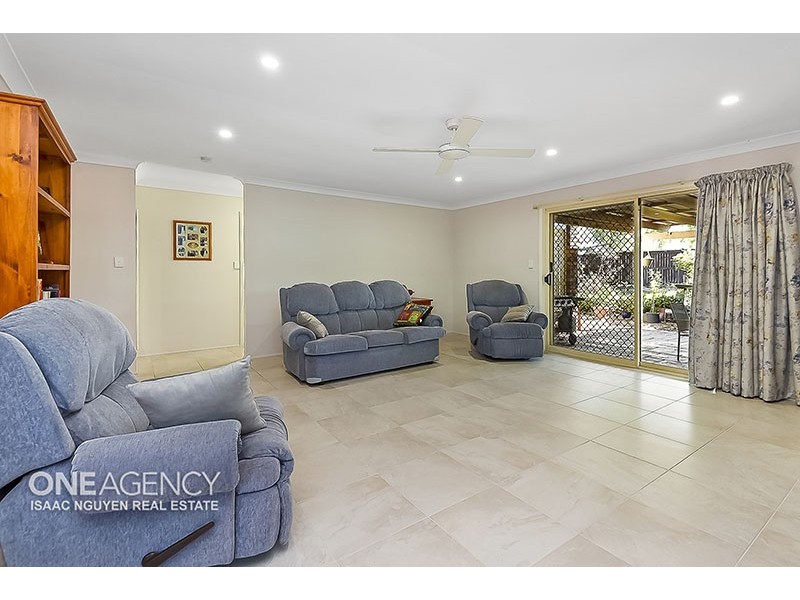 5 Bribie Pl, Forest Lake QLD 4078