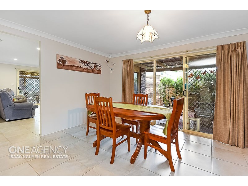 5 Bribie Pl, Forest Lake QLD 4078