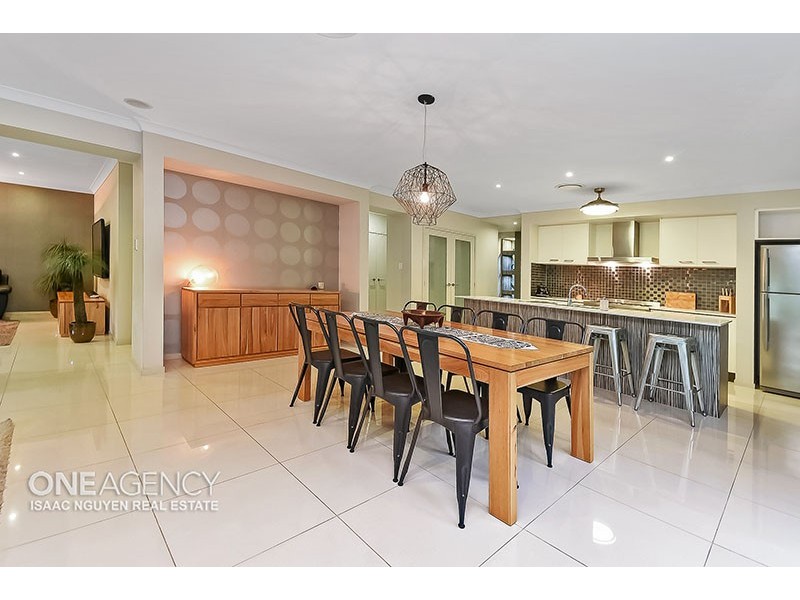 3 Brigid Blvd, Augustine Heights QLD 4300