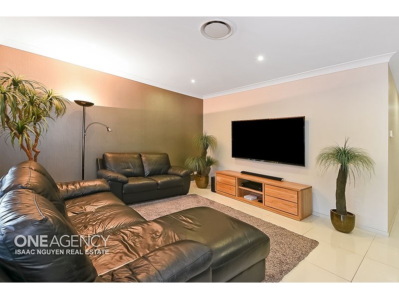 3 Brigid Blvd, Augustine Heights QLD 4300