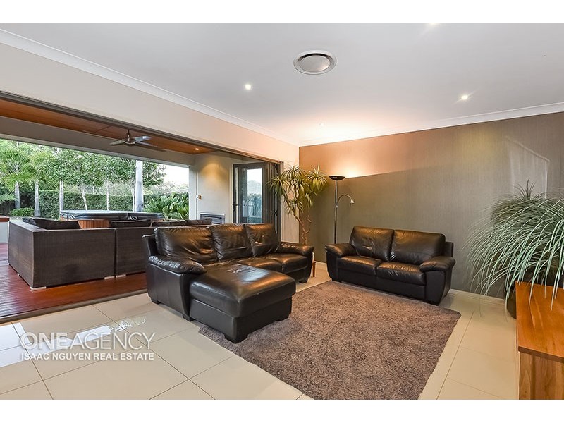 3 Brigid Blvd, Augustine Heights QLD 4300