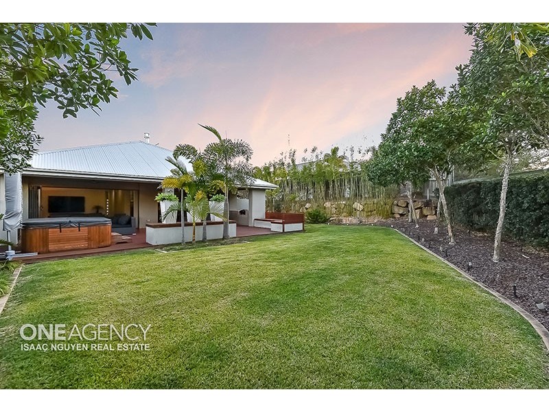 3 Brigid Blvd, Augustine Heights QLD 4300