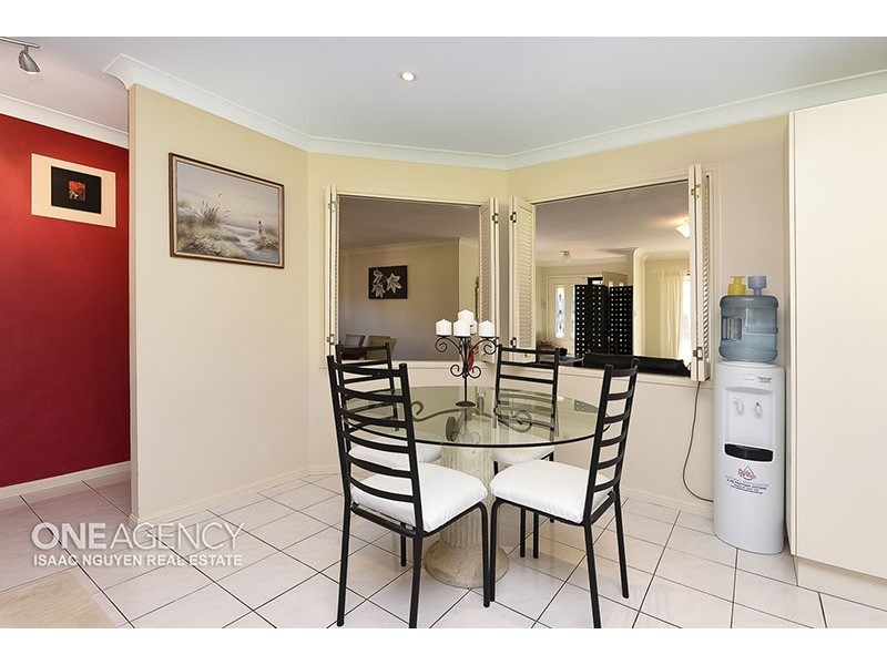 16 Beamont Place, Forest Lake QLD 4078