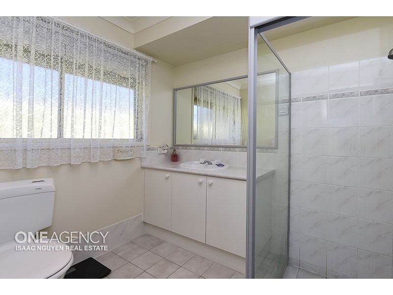 16 Beamont Place, Forest Lake QLD 4078