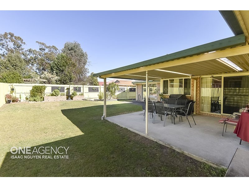 16 Beamont Place, Forest Lake QLD 4078