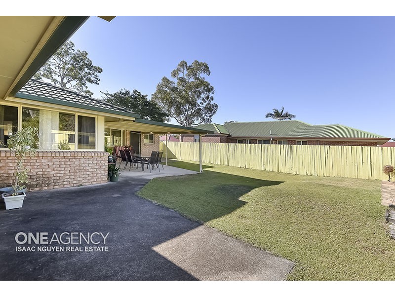 16 Beamont Place, Forest Lake QLD 4078
