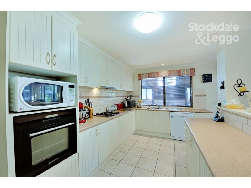 17 Mokoan Avenue, Kialla VIC 3631