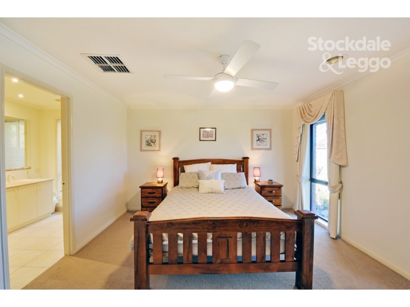 17 Mokoan Avenue, Kialla VIC 3631