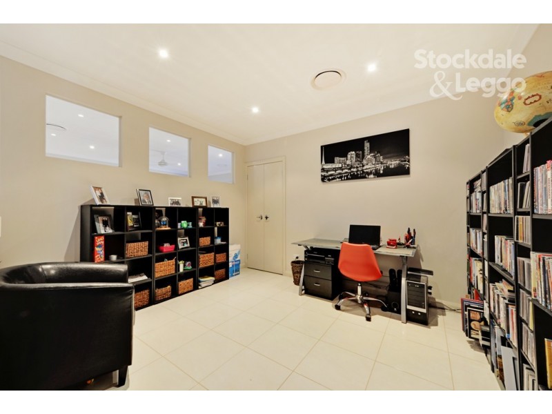 35 Nillahcootie Crescent, Kialla VIC 3631