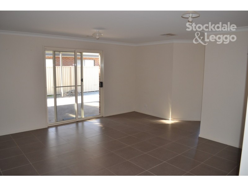 12 Taig Avenue, Kialla VIC 3631