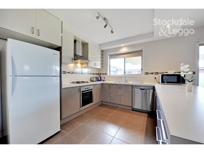 8 Jersey Crescent, Shepparton VIC 3630