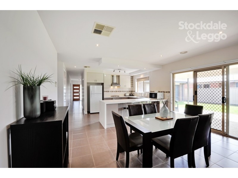 8 Jersey Crescent, Shepparton VIC 3630