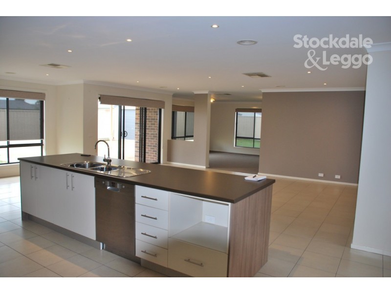 25 Settlers drive, Kialla VIC 3631