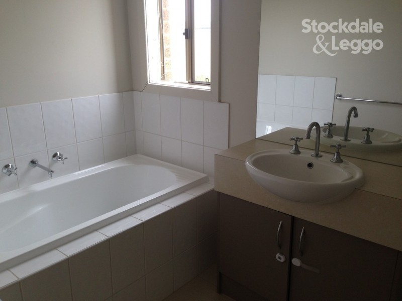 4 Westminster Avenue, Shepparton VIC 3630