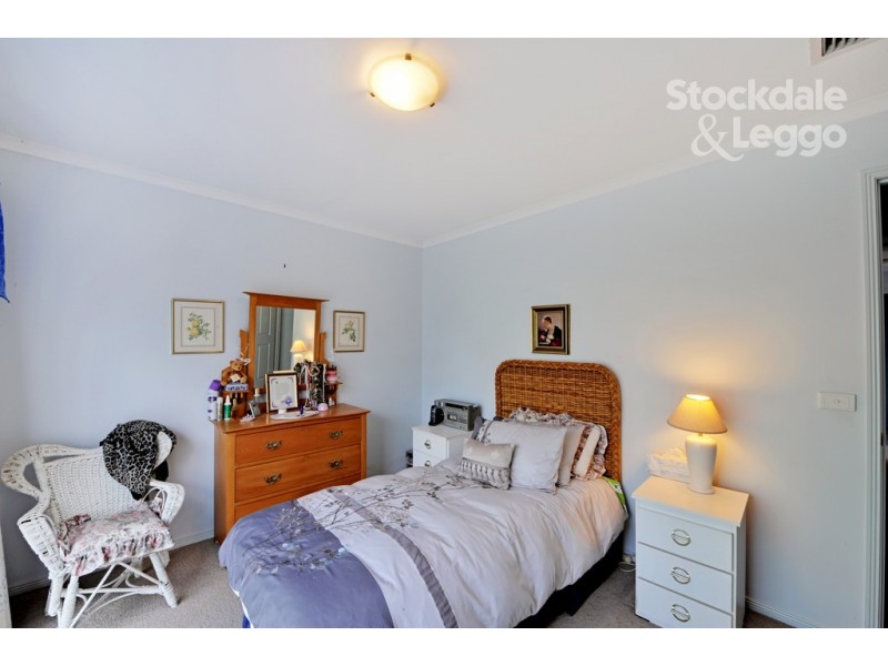 24 Menindee Crescent, Kialla VIC 3631