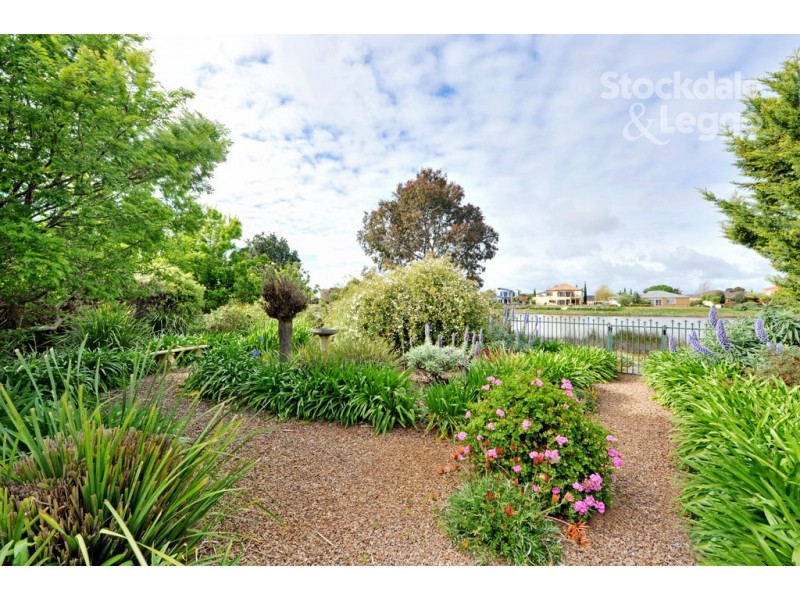 24 Menindee Crescent, Kialla VIC 3631