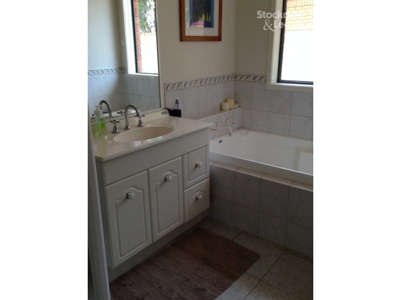 43 Gordon Drive, Kialla VIC 3631