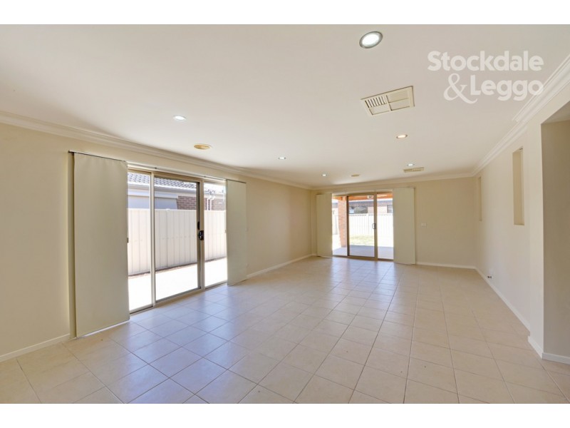 38 Taig Avenue, Kialla VIC 3631