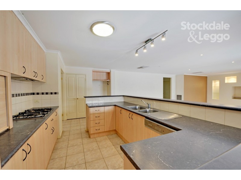 8 Bellemara Drive, Mooroopna VIC 3629