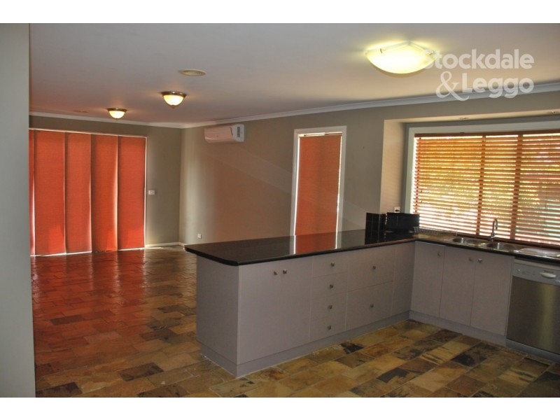 8 Lenne Street, Mooroopna VIC 3629