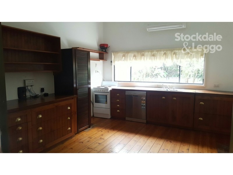 16 Victoria Street, Tallygaroopna VIC 3634