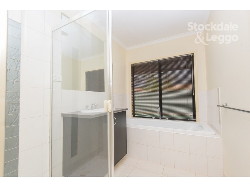 33 Perrivale Drive, Shepparton VIC 3630