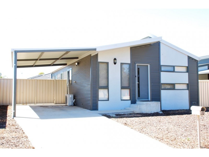 10 Strauss Avenue, Shepparton VIC 3630