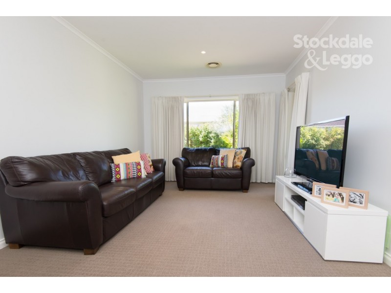 61 Kialla Lakes Drive, Kialla VIC 3631