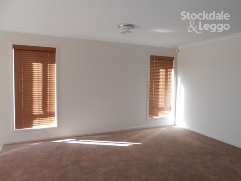 2 Flametree Place, Kialla VIC 3631