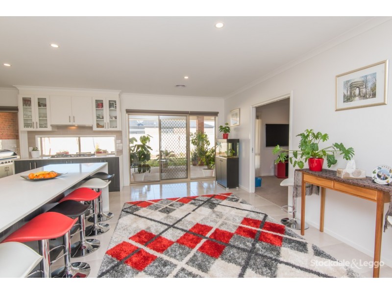 4 Yambuk Place, Kialla VIC 3631